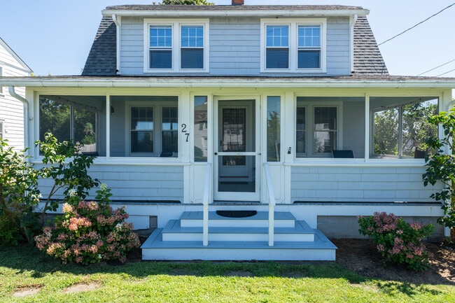 Photo - 27 Ridgewood Ave