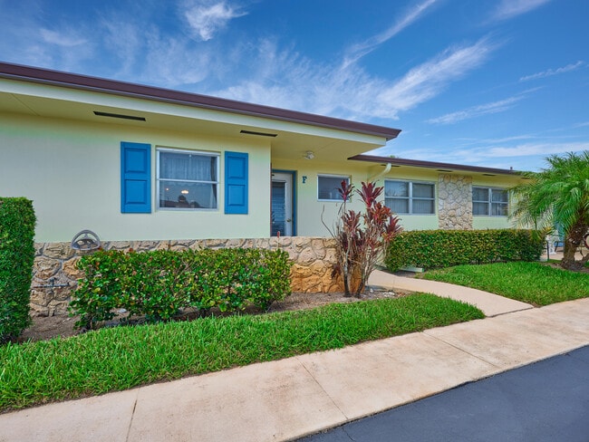 Photo - 2804 Crosley Dr E