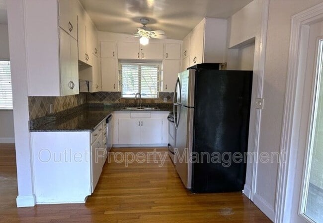 Photo - 2517 E Marks St