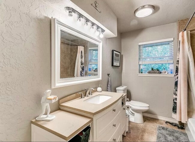 Photo - 1623 Chamblee Dr