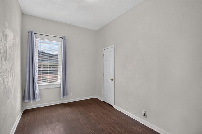Photo - 349 51st St Unit B