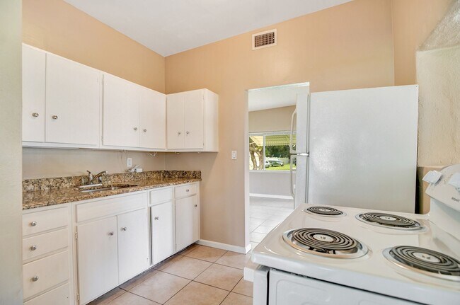 Photo - 11515 Baltic St