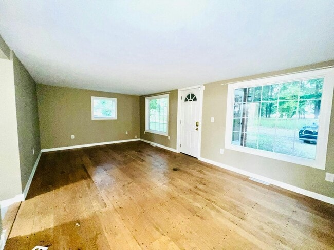 Photo - 8310 Bellflower Rd