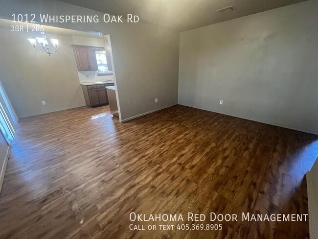 Photo - 1012 Whispering Oak Rd