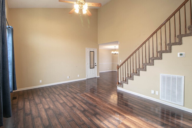 Photo - 1122 Rosebrook Dr