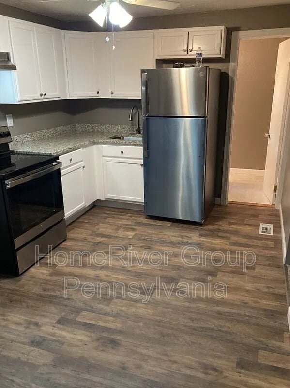 Photo - 523 Josephine St