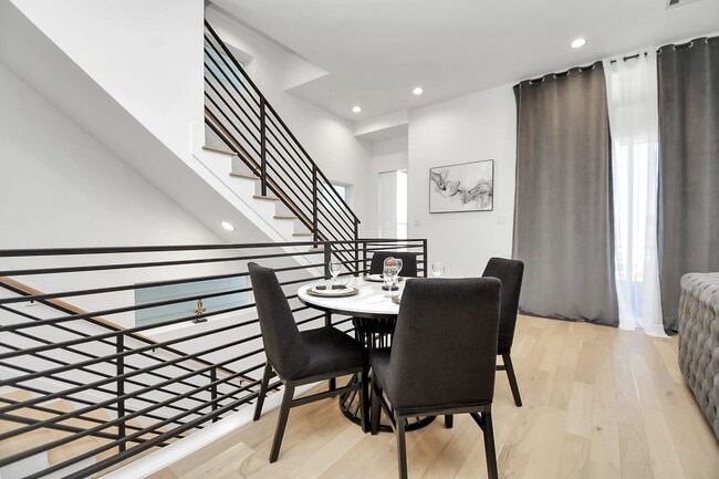 Photo - 1104 Palmer St