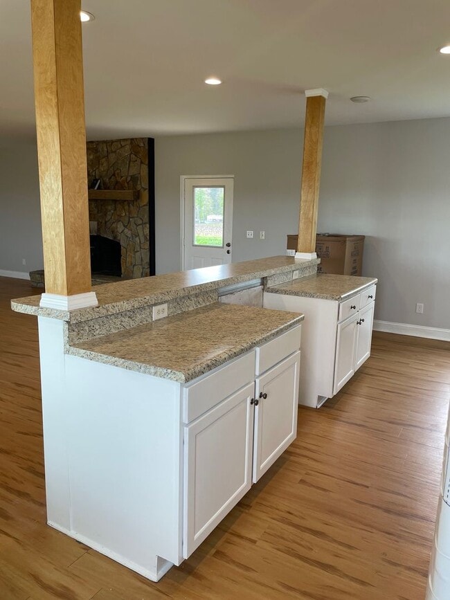 Photo - 3 BED, 3 FULL BATH HOME LOCATED IN DENTON!