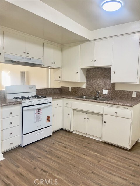 Photo - 525 E Olive Ave Apartment Unit G