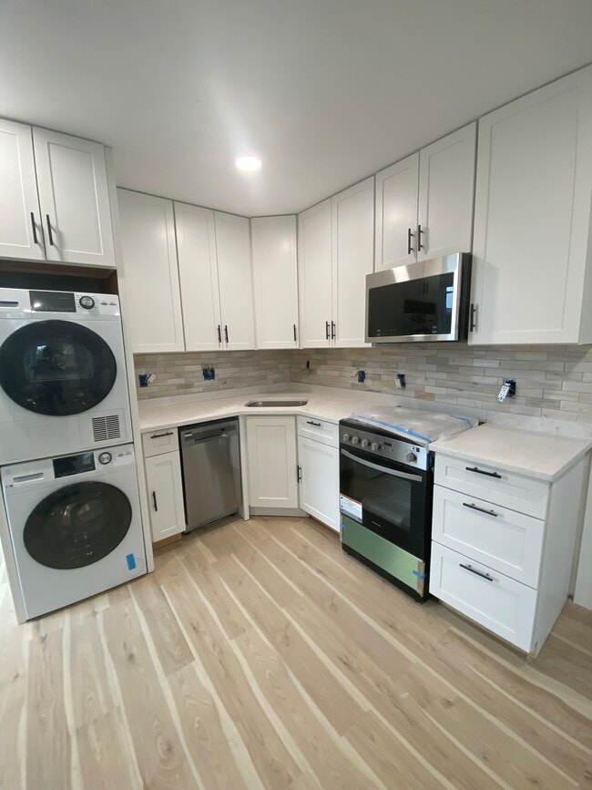 Building Photo - 108 Orleans St Unit 3 Rental