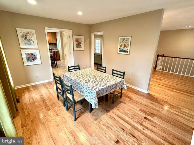 Photo - 9420 Lakeside Dr