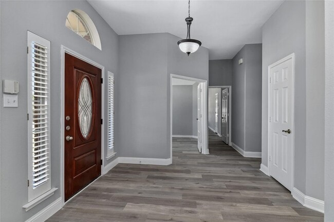 Photo - 630 Lakewood Dr