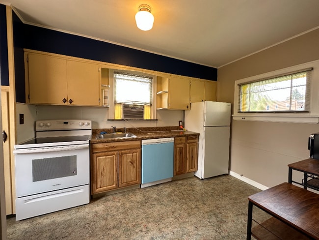 Photo - 1016 1/2 W Park St