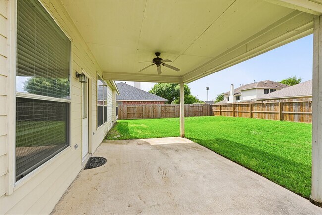 Photo - 18010 Timber Crossing Ln