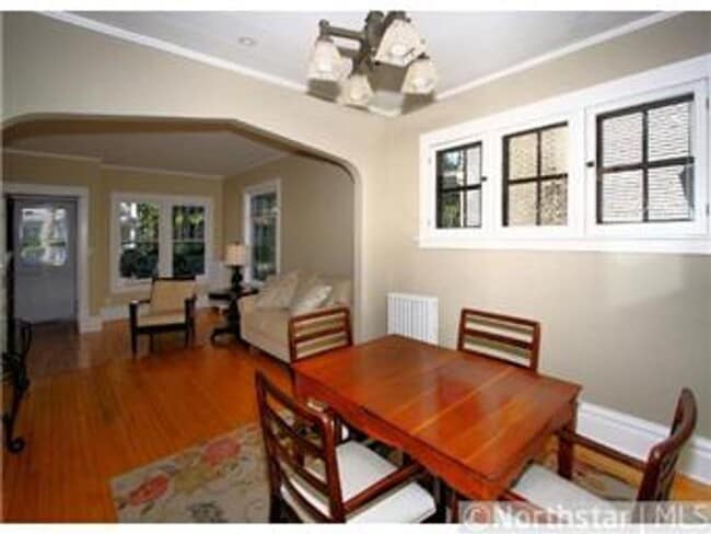 Building Photo - 2717-2719 Aldrich Ave S Unit Lower