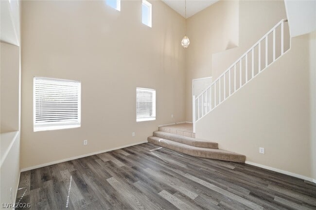 Photo - 528 Round Reign Ave