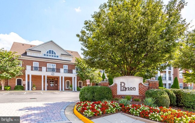 Building Photo - 12925 Centre Park Cir Unit 211