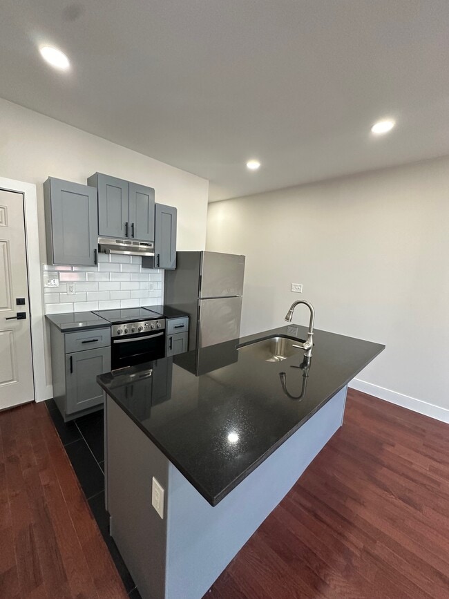 Photo - 1806 W Ontario St