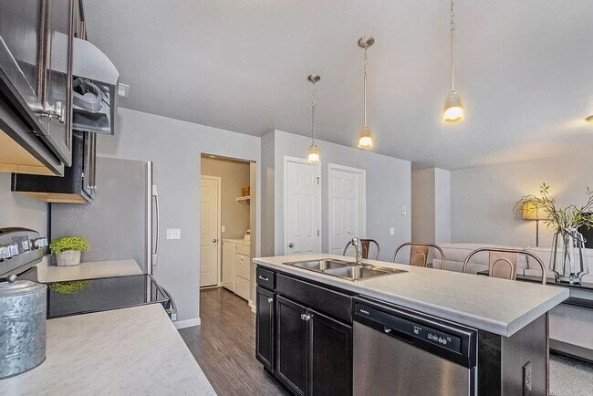 Photo - Wonderful Newer Condo for Lease