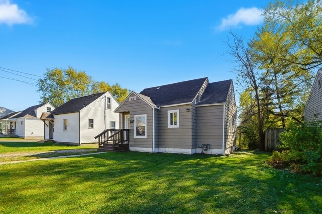 149 W Lane Ave