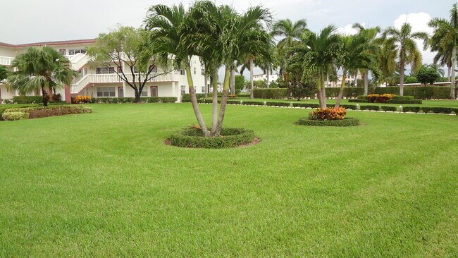 Photo - 271 Fanshaw G