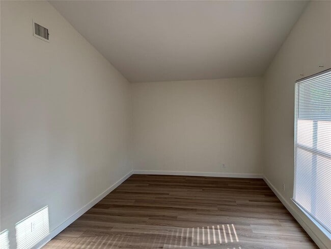Photo - 6507 Middleham Pl