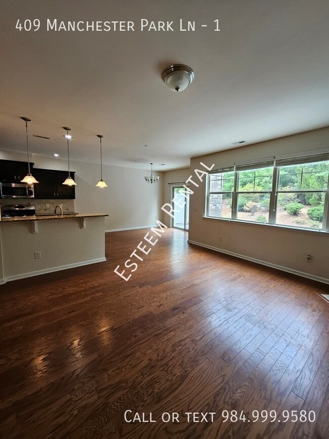 Photo - 409 Manchester Park Ln
