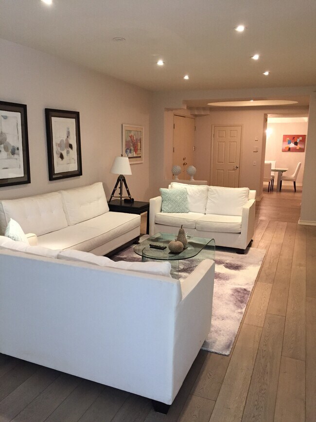 Living Furnished - 14290 Dickens St Unit 204