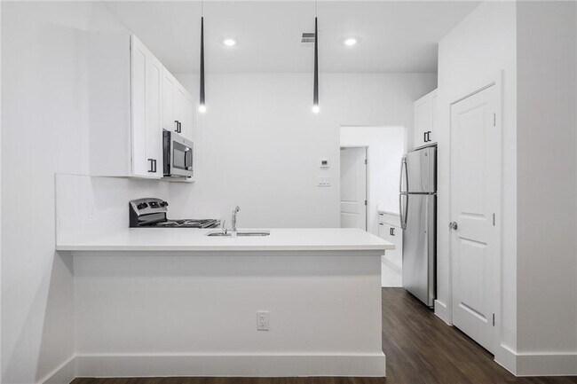 Photo - 908 Poplar St Unit 105
