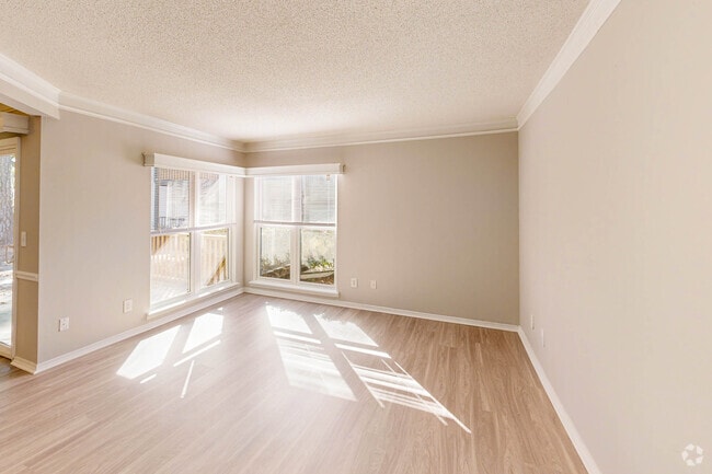Patio Style 2BR, 2BA-925SF - Living Room
