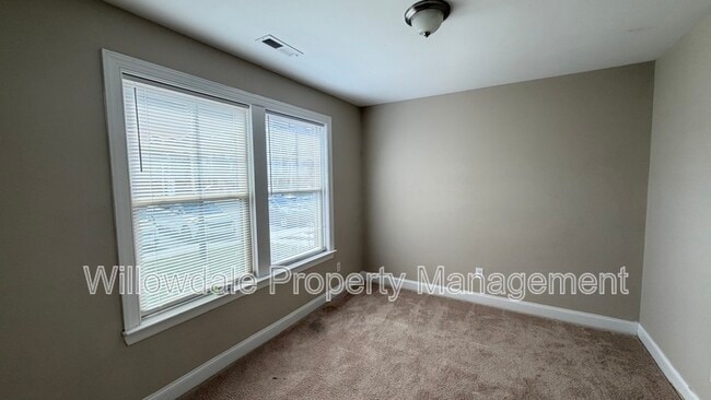 Photo - 525 Portstewart Dr