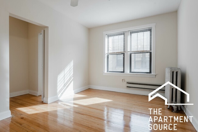 Photo - 2239.5 N Bissell St Unit 3E