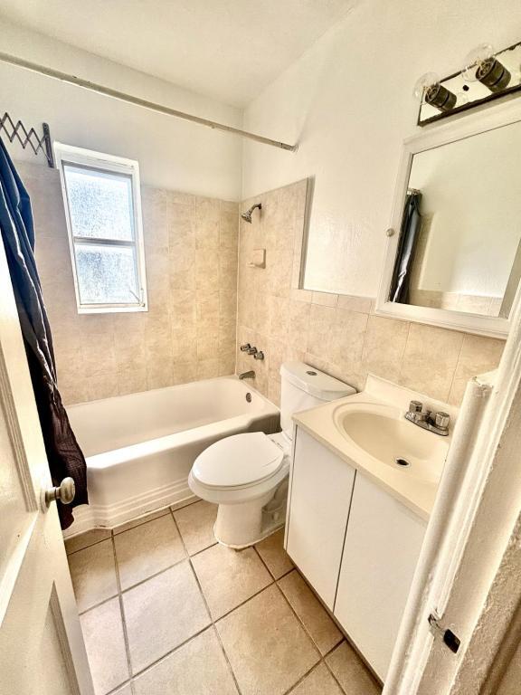 Photo - 28 Majorca Ave