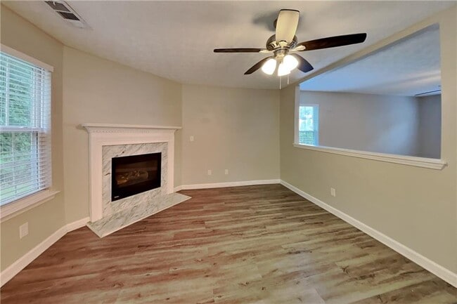 Photo - 4557 Darrowby Dr