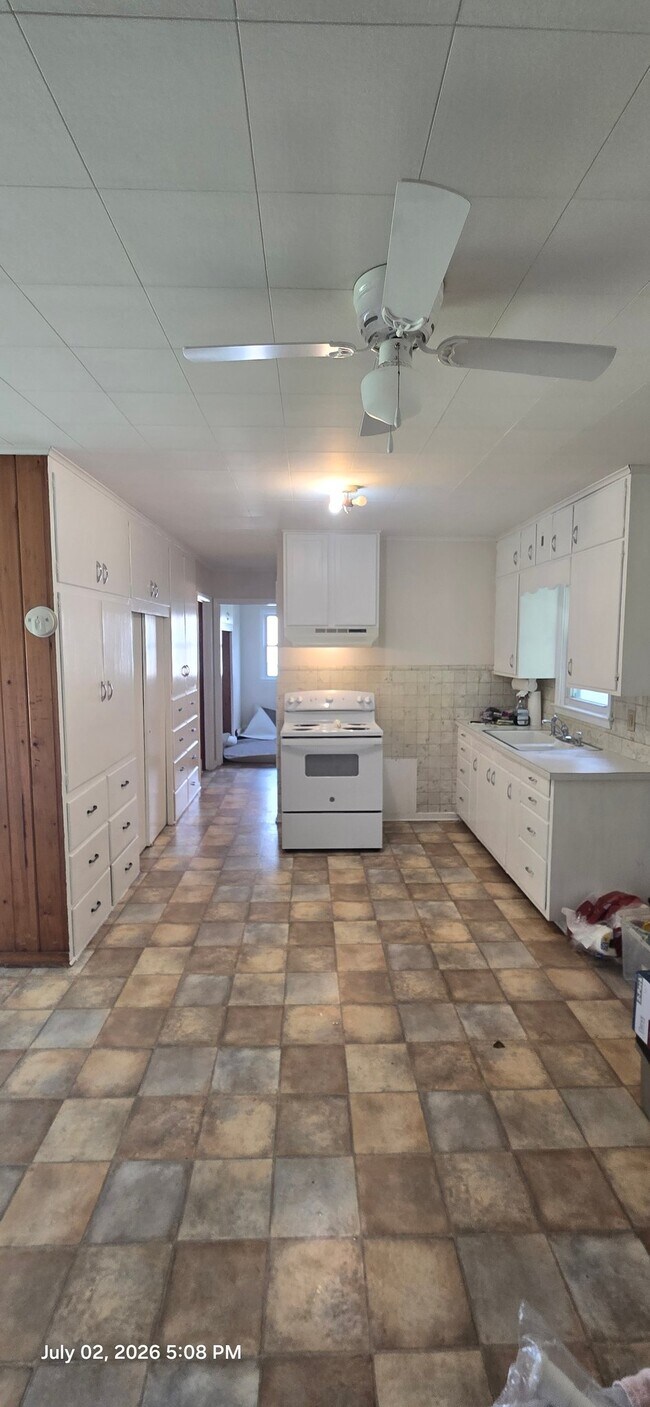 Photo - 312 1st Ave SW