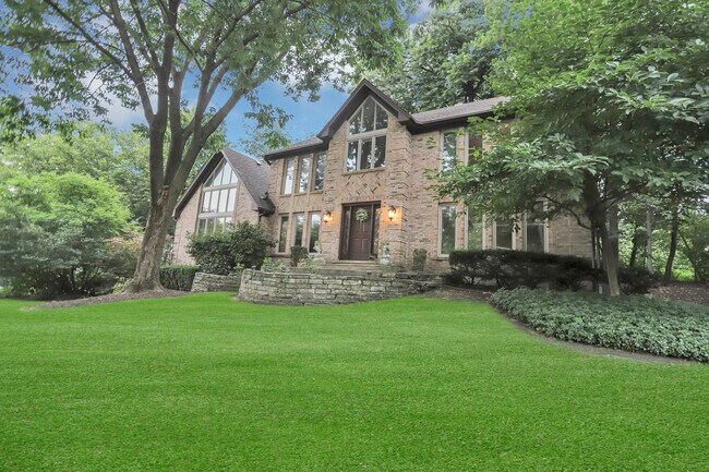 Photo - 985 Chapel Ct N