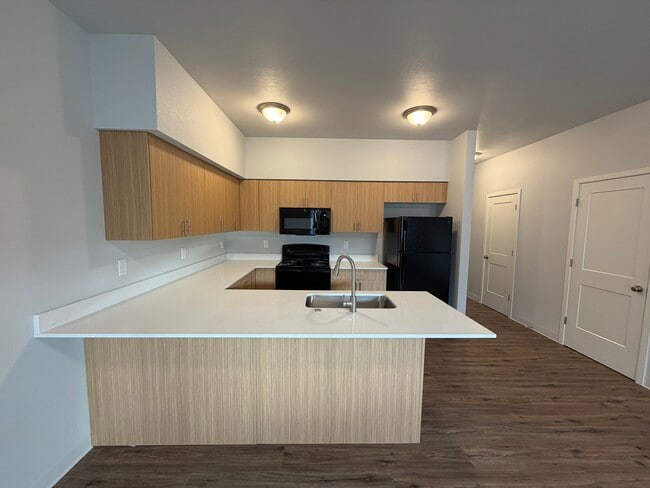 Photo - 8001 Oneil Rd NE