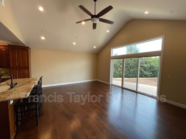 14398 Harvest Crescent