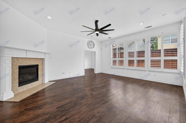Photo - 2208 Grizzly Run Ln