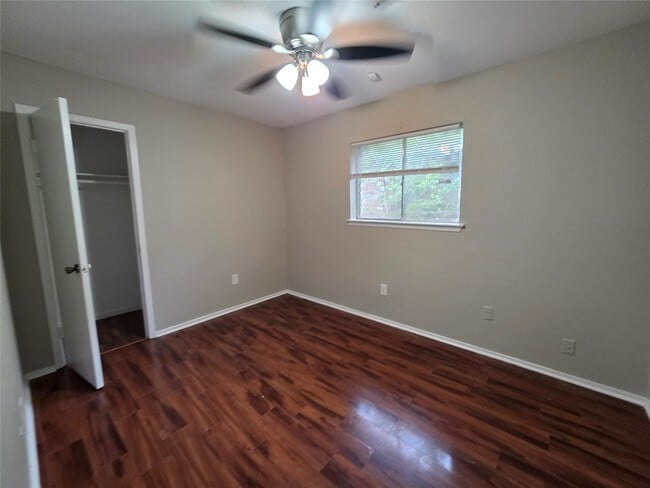 Building Photo - 12722 Shannon Hills Dr