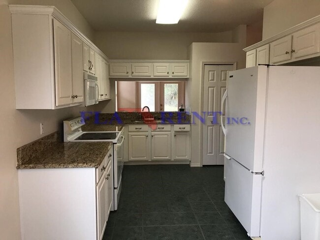 Photo - 154 Peregrine Ct