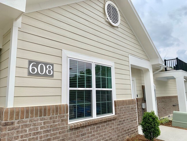 Photo - Spartan Crossing Student Apartments