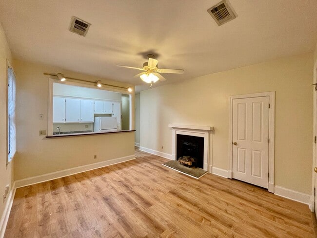 Photo - 405 N Madison St Unit #1