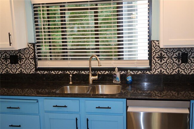 Photo - 3404 W Fielder St