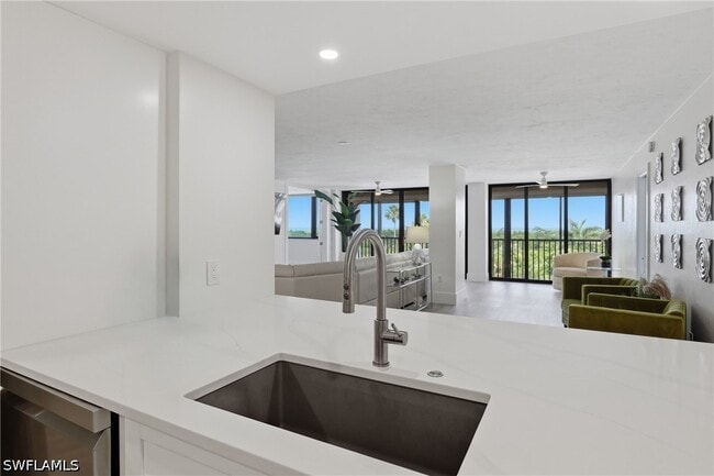 Photo - 5601 Turtle Bay Dr Unit 302