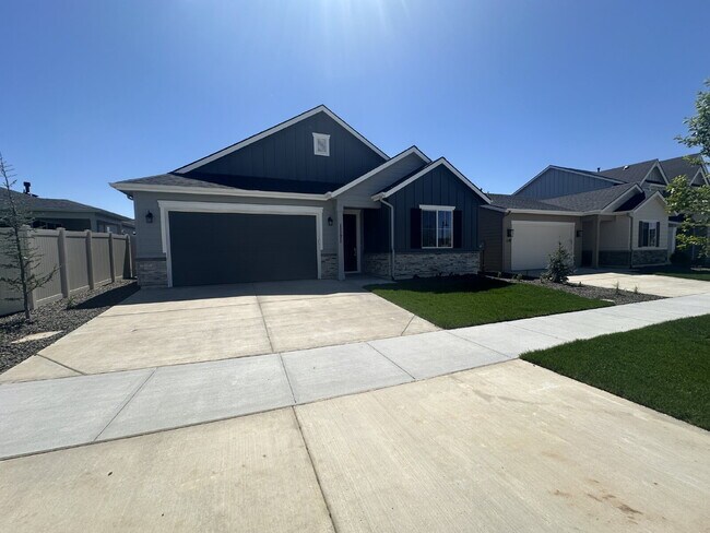 Brand New 4 Bed 3 Bath home! - Brand New 4 Bed 3 Bath home!