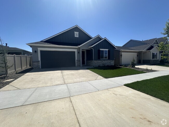 Building Photo - Brand New 4 Bed 3 Bath home!