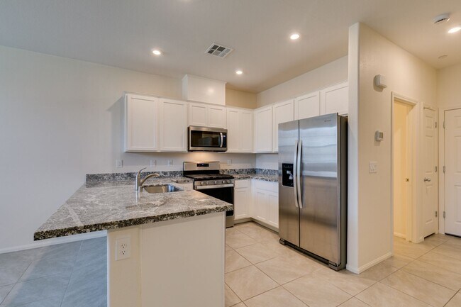Photo - Charming 3-Bedroom Home with Open Layout, Balcony & Modern Finishes!