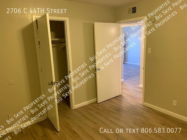 Photo - 2706 44th St