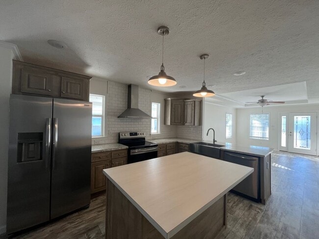 Photo - 271 Sable Dr